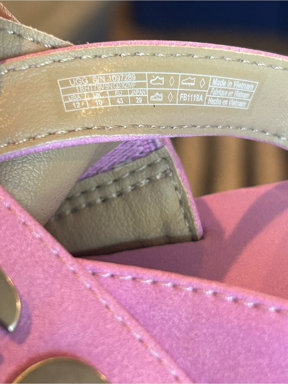 UGG Luna Logo Charm Sandals Lavender- 12 - Picture 6 of 6